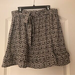 Neutral Patterned Skirt